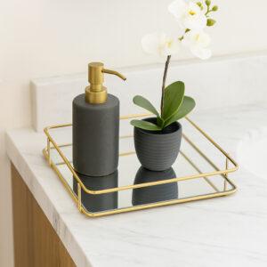 Bandeja Espelhada Decorativa Dani Quadrada 18x18cm para Lavabo, Decoração e Organização de Ambientes